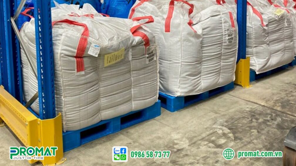 pallet-nhua-mot-mat-va-hai-mat-cau-tao-phan-loai-va-ung-dung-trong-kho-van-hien-dai