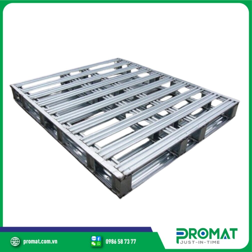 so-sanh-pallet-nhua-va-pallet-sat-dau-la-lua-chon-toi-uu-cho-doanh-nghiep