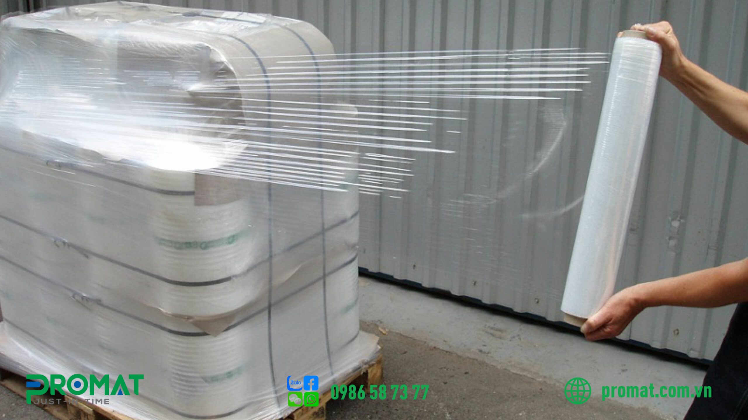 Màng Chít Pe Bọc Hàng – Giải Pháp Đóng Gói Hàng Hóa An Toàn Và Tiết Kiệm 3 8 scaled